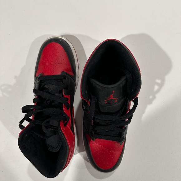 Nike Air Jordan Boys - Size 7Y - Picture 2 of 13